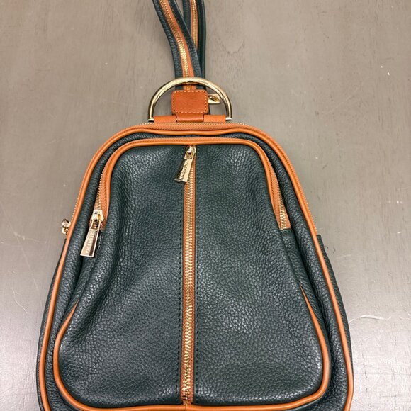 VALENTINA ITALY GENUINE LEATHER GREEN CONVERTIBLE BAG BACKPACK NEW AUTHENTIC - Picture 1 of 9